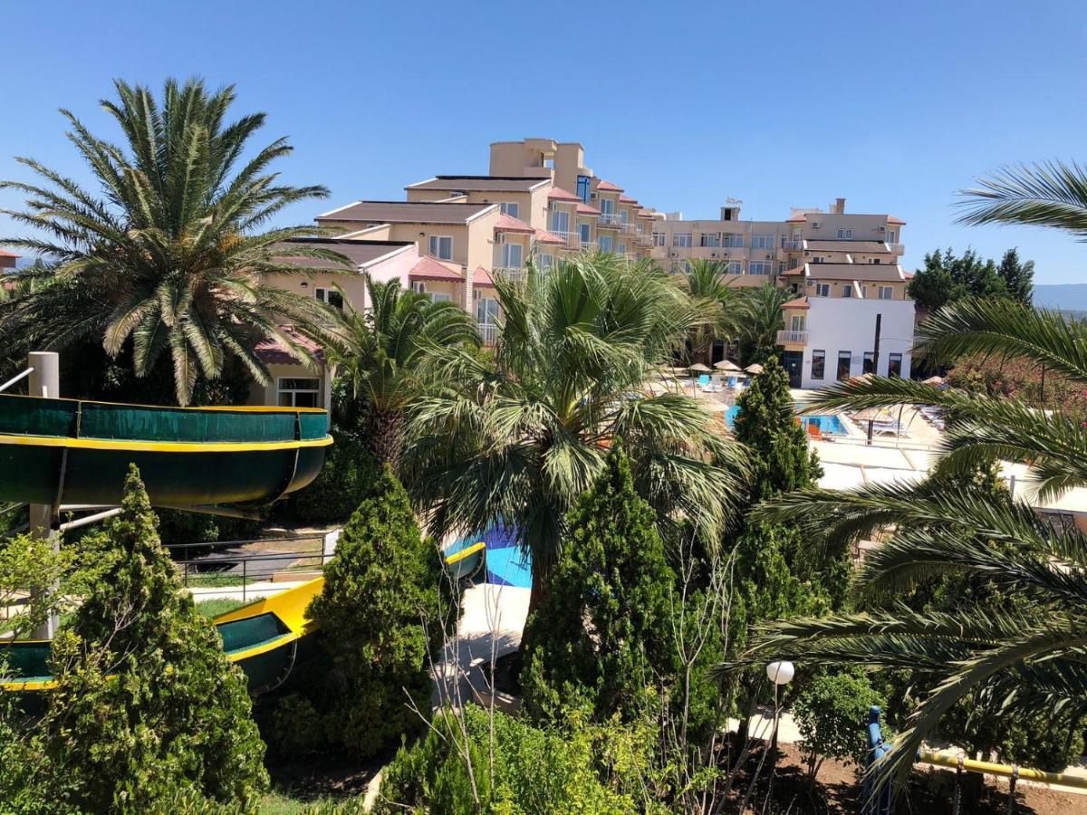 Afytos Oeren Park Mtk Hotel Exterior photo