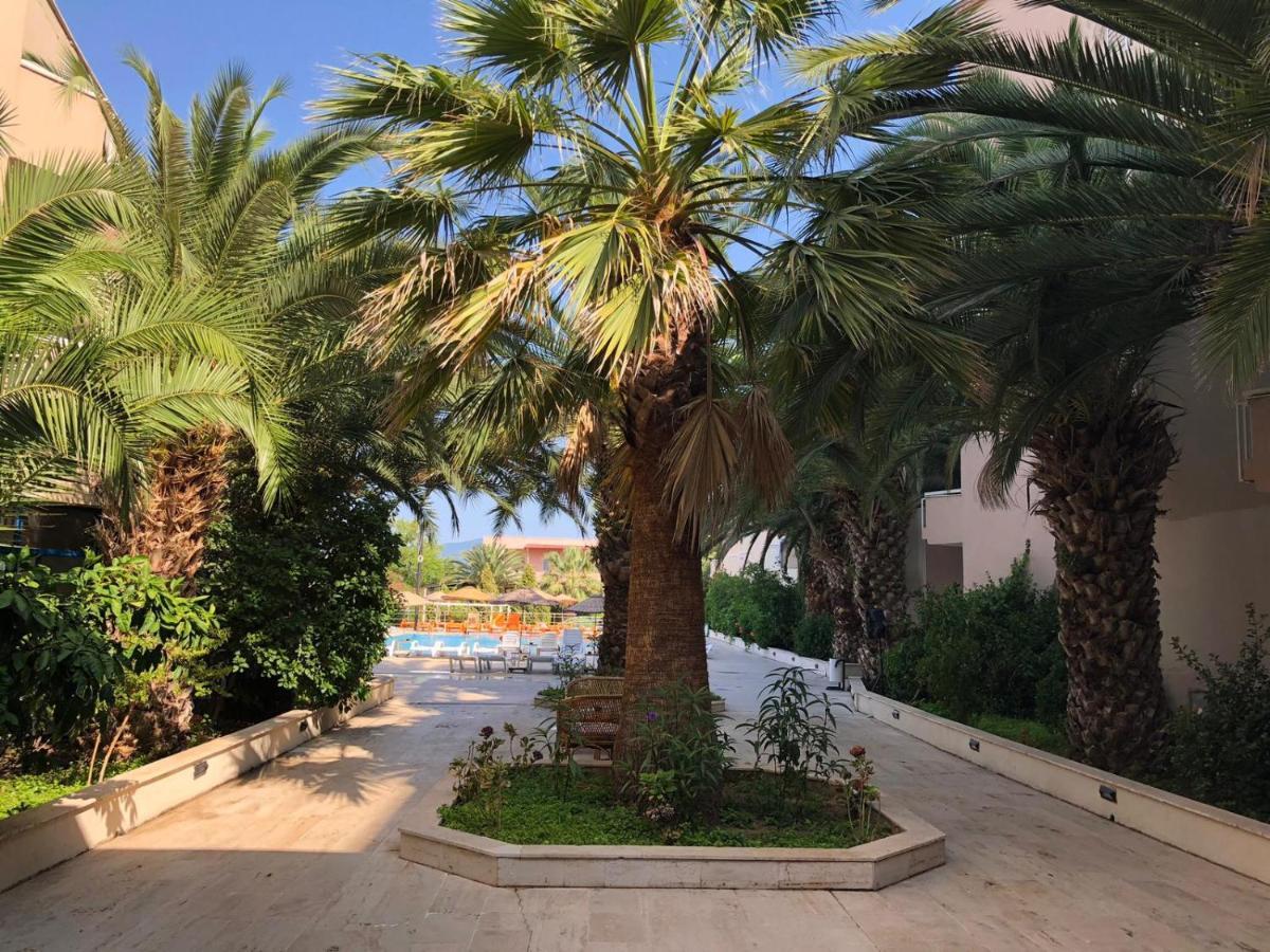 Afytos Oeren Park Mtk Hotel Exterior photo